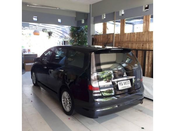 ขายรถบ้านเจ้าของมือเดียว Mitsubishi Space Wagon 2004 2.4 สีดำ เกียร์ออโต้ ไมล์แท้ รูปที่ 2